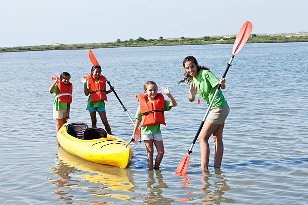 istock Girls ready for kayaking 184623453