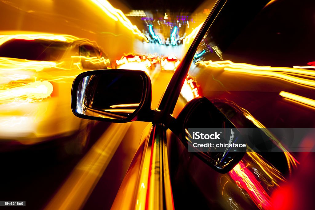 Conducción en la calle de la ciudad - Foto de stock de Abstracto libre de derechos