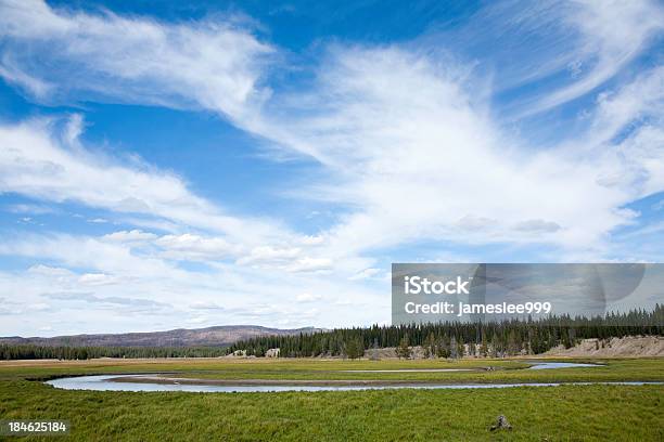 Fiume Snake Con Splendido Panorama Di Nuvole - Fotografie stock e altre immagini di Ambientazione esterna - Ambientazione esterna, Campo, Cielo