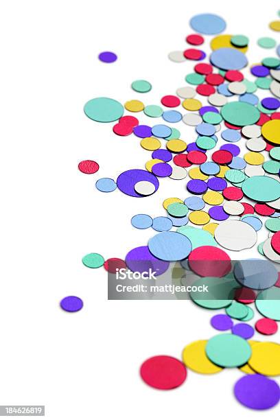 Konfetti Hintergrund Stockfoto und mehr Bilder von Bunt - Farbton - Bunt - Farbton, Farbbild, Farbton