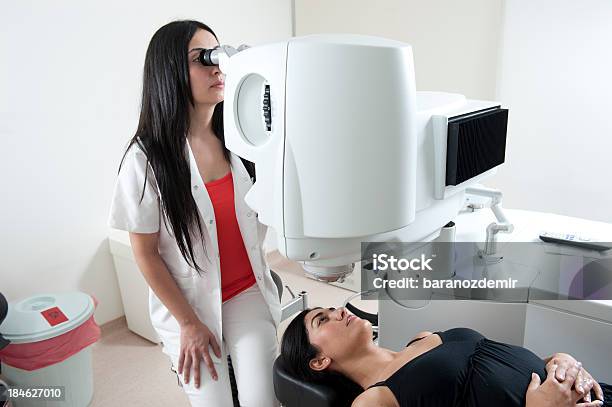 Laser Eye Surgery Stockfoto und mehr Bilder von Augenoperation - Augenoperation, Laserskalpell, Heilbehandlung