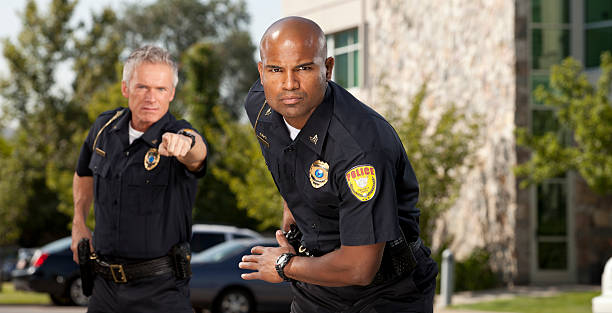 istock Police Officers on Alert 184627100