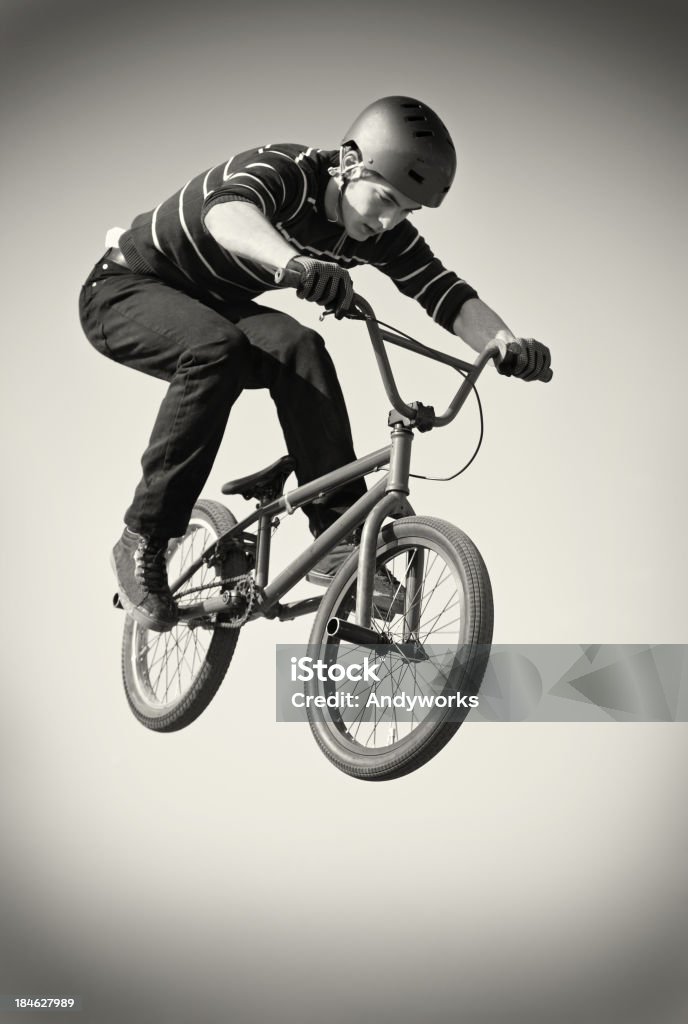 Ciclista de bicicleta de salto - Foto de stock de Bicicleta royalty-free