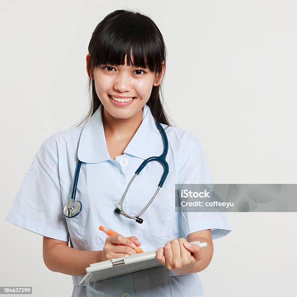 Photo libre de droit de Healthcare Professional Femme banque d'images et plus d'images libres de droit de 20-24 ans - 20-24 ans, Adulte, Asiatique de l'Est et du Sud-Est