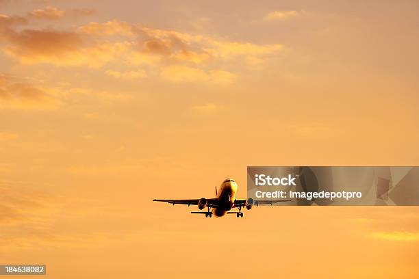 Photo libre de droit de Avion banque d'images et plus d'images libres de droit de Fret - Fret, Vent, Vitalité