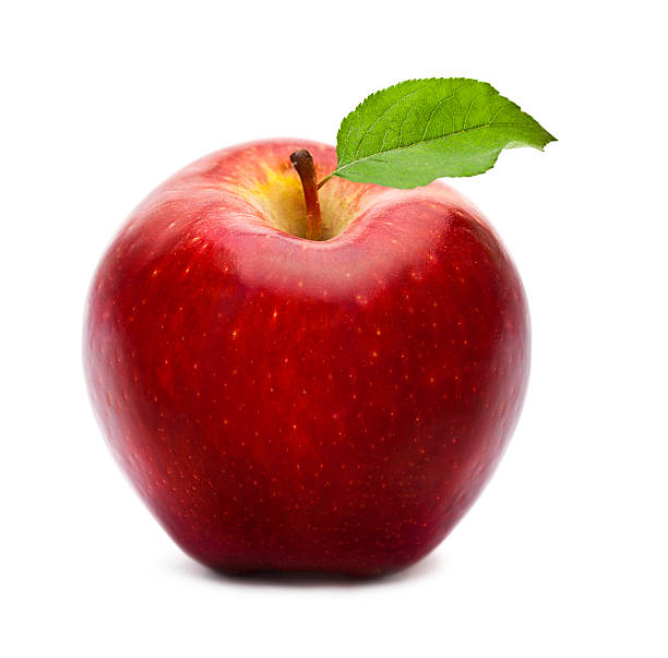 reifen roten apfel mit grünes blatt, isoliert auf weiss - red delicious apple stock-fotos und bilder
