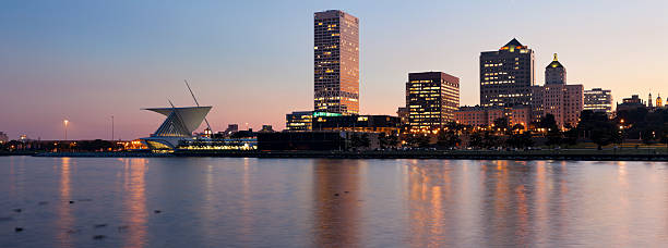 istock Panoramic View of Milwaukee at Sunset 184641250
