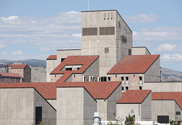 Serbian Ortodox Monastery, Središte