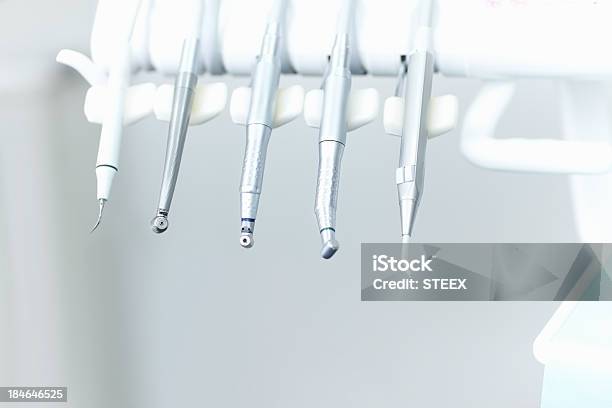 Foto de Instrumentos Dentário e mais fotos de stock de Afiado - Afiado, Aço, Aço Inoxidável