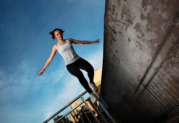 istock Woman doing Parkour Tic-Tac 184647031