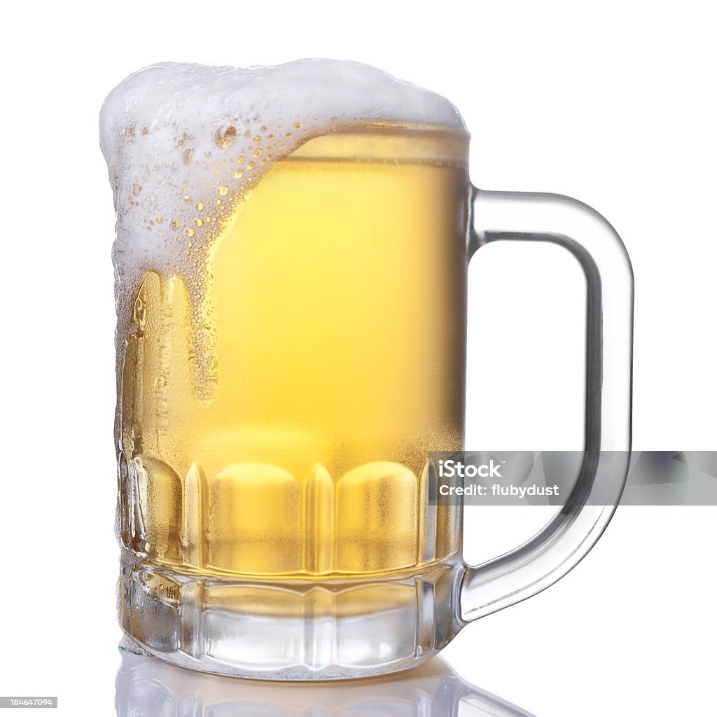 Caneca de cerveja cheia - Foto de stock de Cerveja royalty-free
