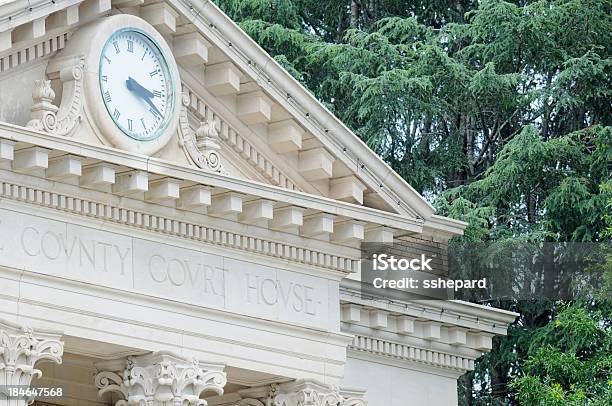 County Court House Con Clock - Fotografie stock e altre immagini di Composizione orizzontale - Composizione orizzontale, Distretto, Forze di polizia