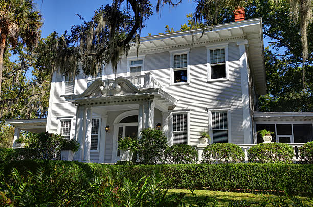 Savannah Residence Savannah ResidencePlease CLICK on Lightbox Button Below to see more  images of HOMES OLD AND NEW spanish moss photos stock pictures, royalty-free photos & images