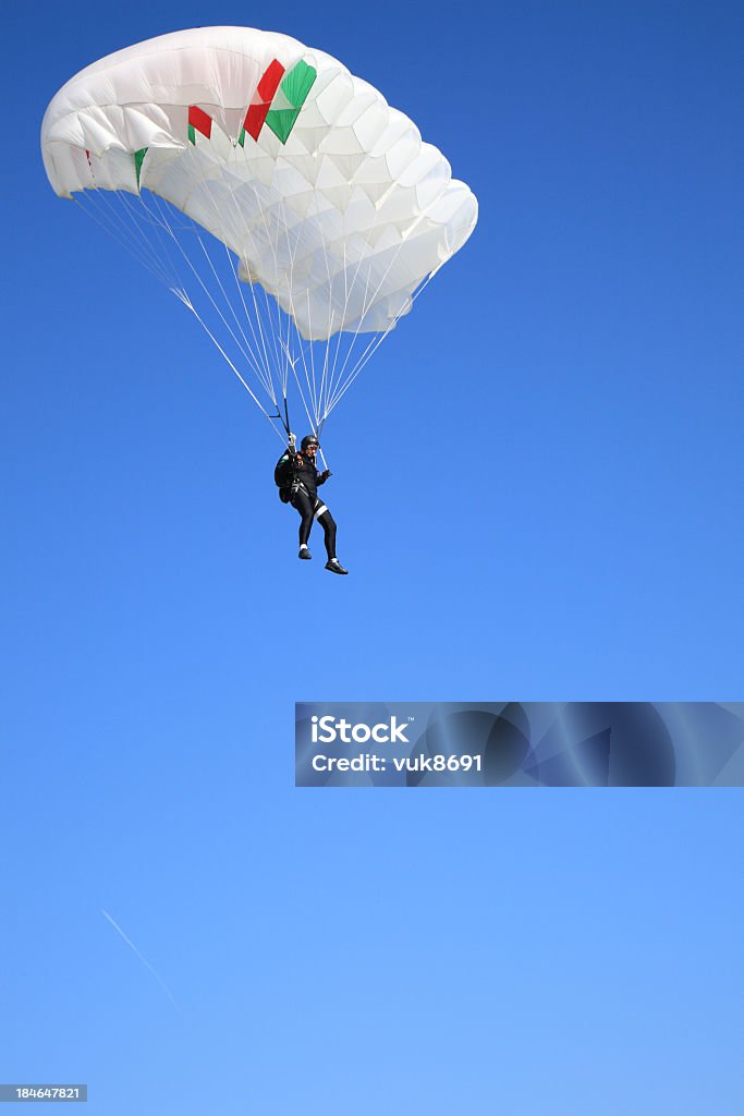 Parachutist dans l'air - Photo de Activité libre de droits