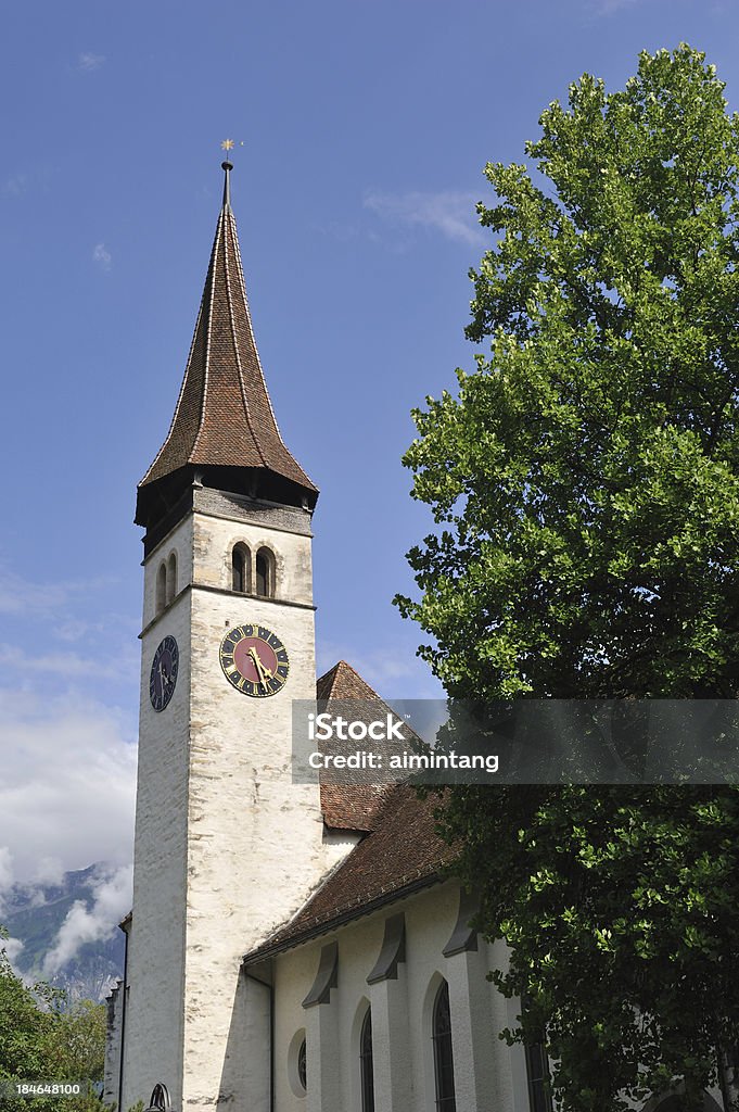 Castello di Chiesa in Interlaken - Foto stock royalty-free di Albero