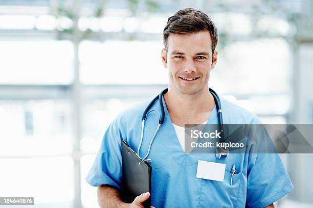 Smart Médico Foto de stock y más banco de imágenes de 30-39 años - 30-39 años, Adulto, Adulto maduro