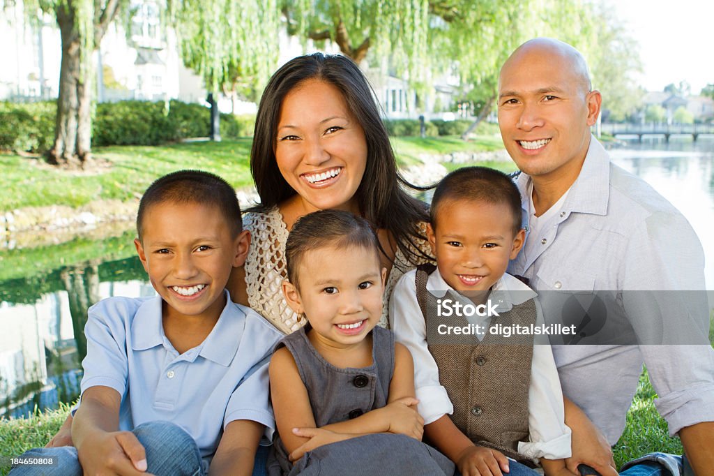 幸せな家族 - 5人のロイヤリティフリーストックフォト