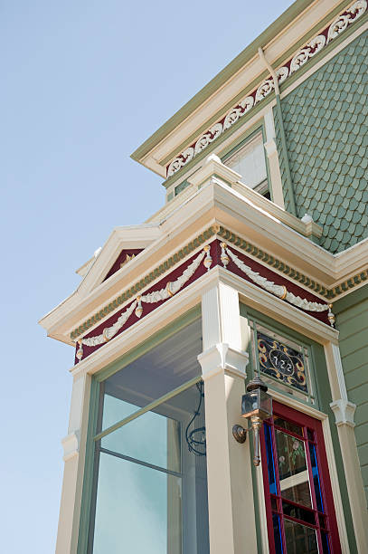 istock Victorian House in San Francisco 184651355