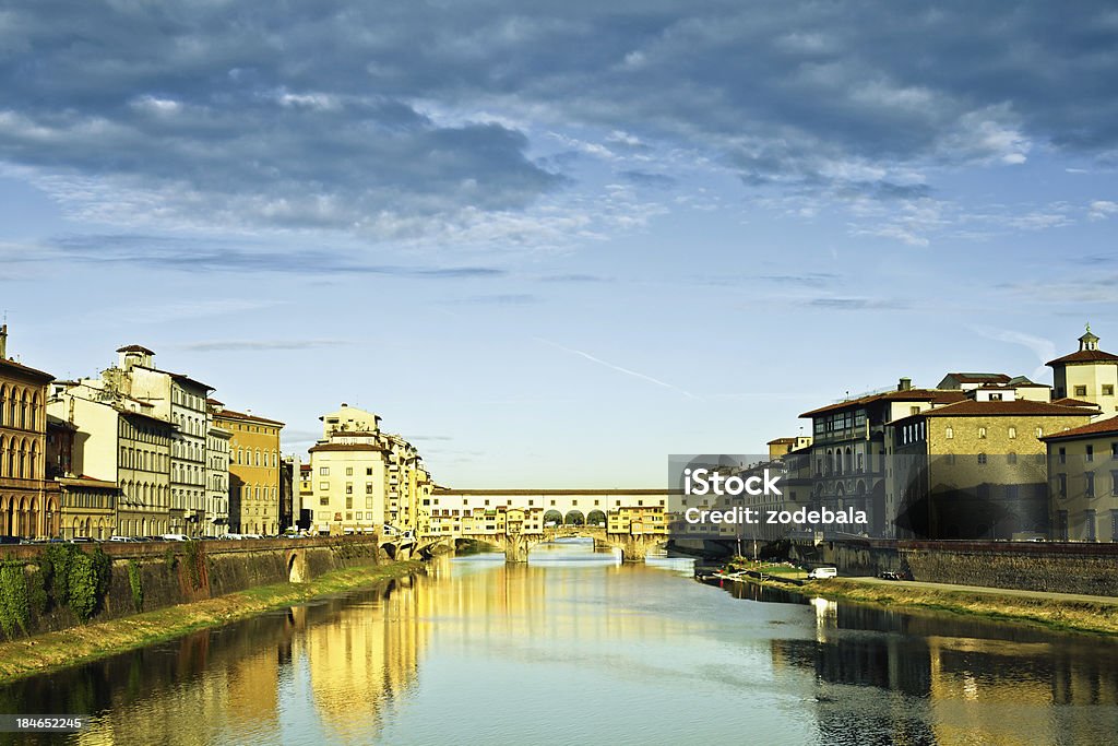Ponte Vecchio we Florencji - Zbiór zdjęć royalty-free (Architektura)