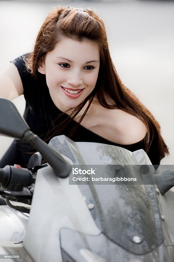 탑승형 새로운 오토바이 - 로열티 프리 갈색 머리 스톡 사진