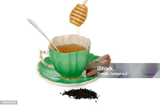 Herbata Z Miodem I Czekoladowe Ciastka - zdjęcia stockowe i więcej obrazów Bez ludzi - Bez ludzi, Białe tło, Ciasteczko