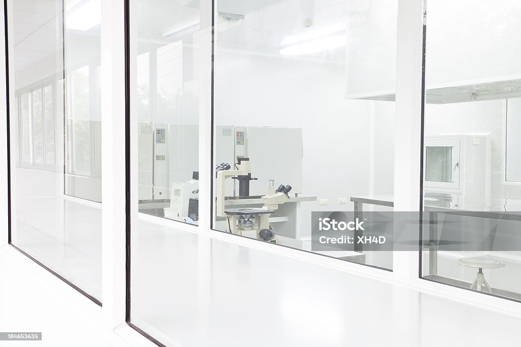 Salle blanche en laboratoire - Photo de Salle blanche libre de droits