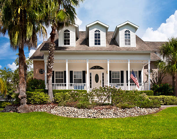 Su hogar lejos del hogar con ventanas, Dormer - foto de stock