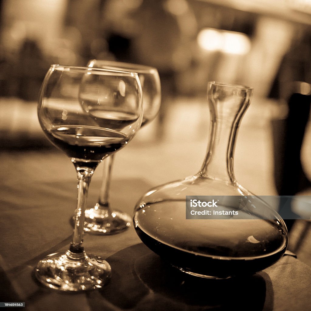 Decanter und Gläser Wein - Lizenzfrei Dekantiergefäß Stock-Foto