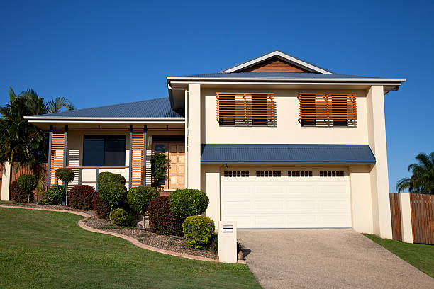 istock Modern Family Home 184654943