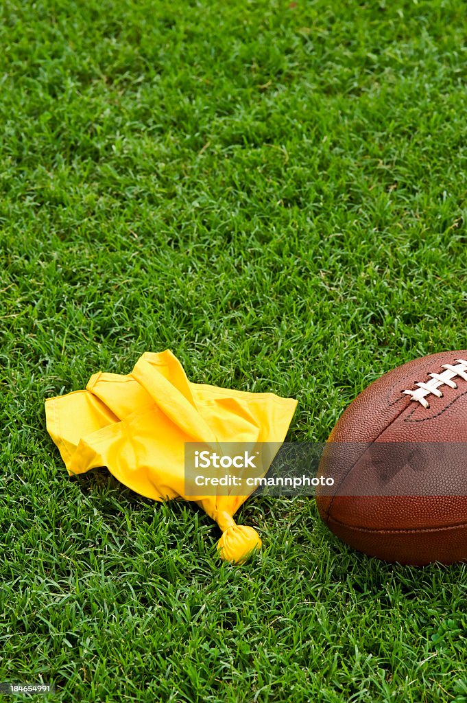 Drapeau de pénalité-Joueur de Football américain - Photo de Ballon de football américain libre de droits