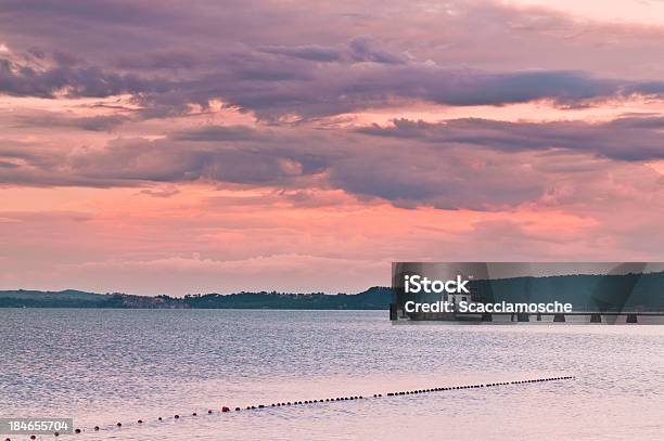 Pôr Do Sol Sobre O Lago - Fotografias de stock e mais imagens de Bracciano - Bracciano, Cor de rosa, Lago