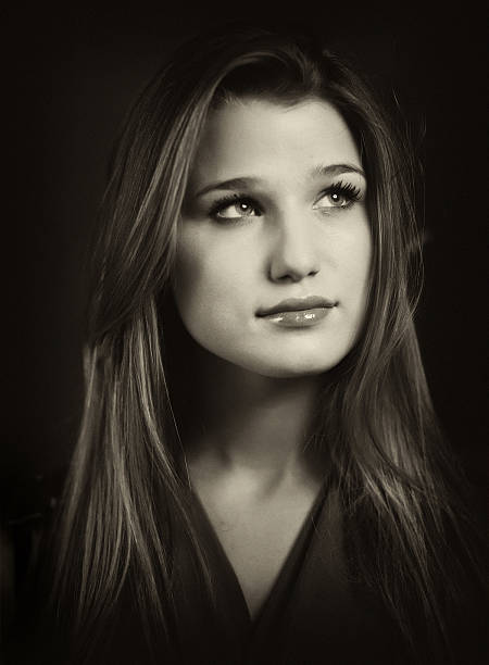 istock young woman portrait 184658392