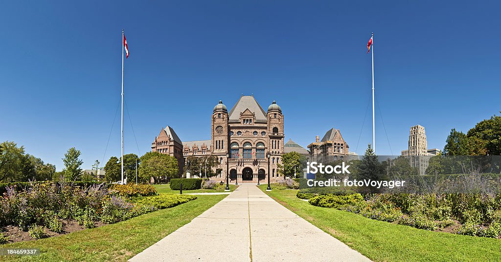 Edificio de la asamblea legislativa de Toronto Ontario Canada Queens Park panorama - Foto de stock de Toronto libre de derechos