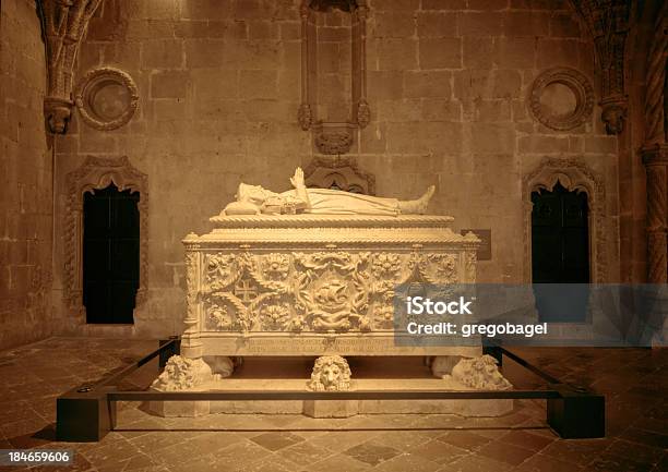 Sarcófago Do Vasco De Gama Lisboa Portugal - Fotografias de stock e mais imagens de Mosteiro dos Jerónimos - Mosteiro dos Jerónimos, Caixão, Túmulo