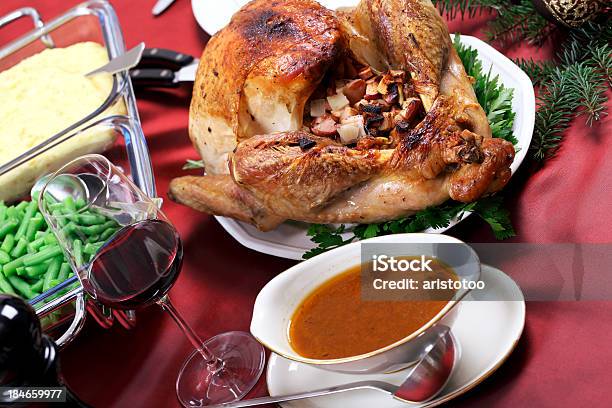 ローストターキーのディナー - お祝いのストックフォトや画像を多数ご用意 - お祝い, クリスマス, シチメンチョウ