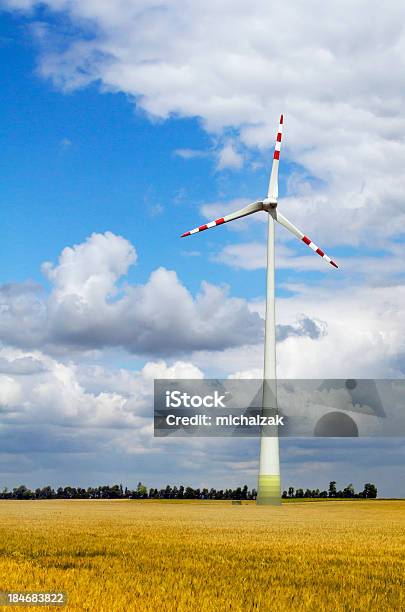 Photo libre de droit de Wind Power Plant banque d'images et plus d'images libres de droit de Agriculture - Agriculture, Alimentation électrique, Blanc
