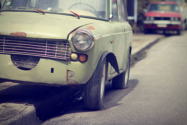 istock Blowout tire of old car 184685899