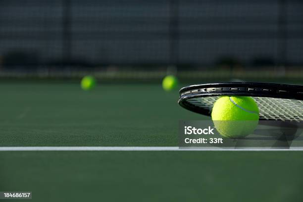 Photo libre de droit de Balle De Tennis Et De Racquetball banque d'images et plus d'images libres de droit de Activité de loisirs - Activité de loisirs, Balle de tennis, Balle ou ballon