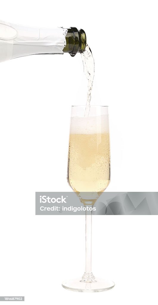 Champagne verser dans un verre. - Photo de Activité libre de droits