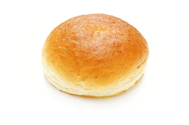 galleta brioche pan bun sobre fondo blanco - bun fotografías e imágenes de stock