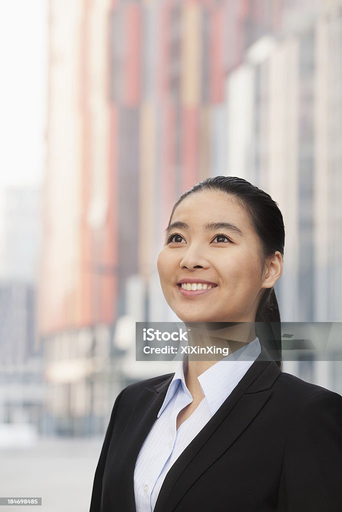 앞에서 미소 짓는 젊은 남자의 인물 사진 치도, 루킹 바라요 - 로열티 프리 20-24세 스톡 사진