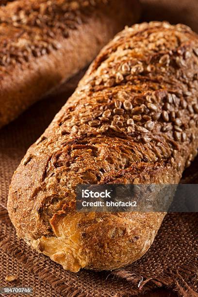 신선한 홈메이트 통밀 빵 갈색에 대한 스톡 사진 및 기타 이미지 - 갈색, 건강한 식생활, 곡초류