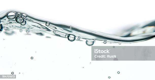 Onde E Bolle - Fotografie stock e altre immagini di Acqua - Acqua, Acqua fluente, Acqua minerale