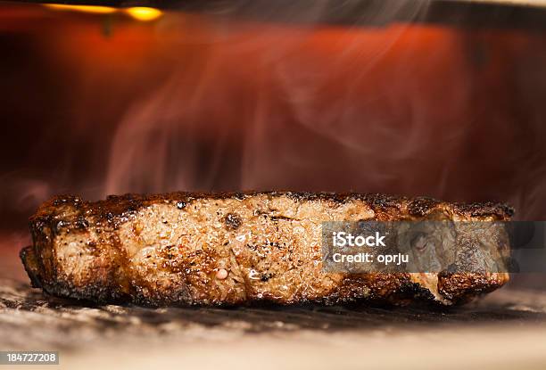 Foto de Suculento No Grill e mais fotos de stock de Almoço - Almoço, Bife, Cardápio
