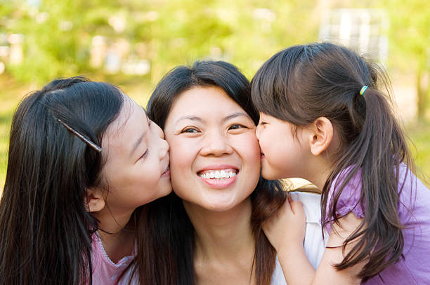 istock Asian mother and daughters 184727351