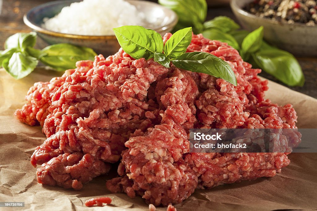 Orgánico materias primas pasto carne picada - Foto de stock de Carne picada libre de derechos