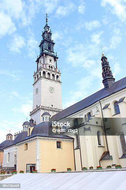 El Santuario De Jasna Góra En Czestochowa Polonia Foto de stock y más banco de imágenes de Aguja - Chapitel - Aguja - Chapitel, Aire libre, Arquitectura