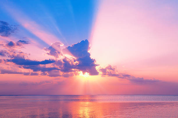 아름다운 핑크 해질녘까지 over 바다빛 - beach sunset sky cloudscape 뉴스 사진 이미지