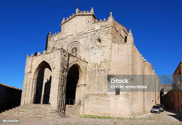 Erice Cathedral Sycylia Włochy - zdjęcia stockowe i więcej obrazów Architektura - Architektura, Bez ludzi, Dzwonnica - Wieża