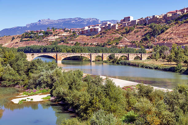 san vicente de sonsierra, la rioja - sonsierra fotografías e imágenes de stock